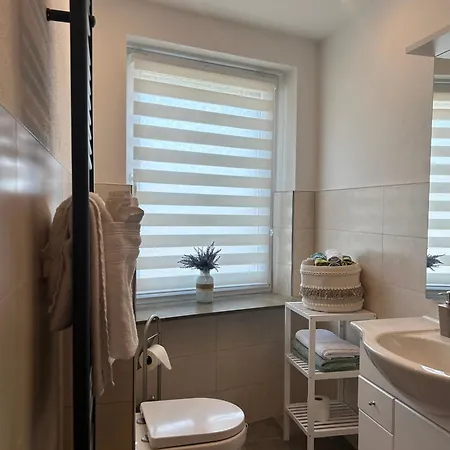 In Zentrum شقة غيرولشتاين